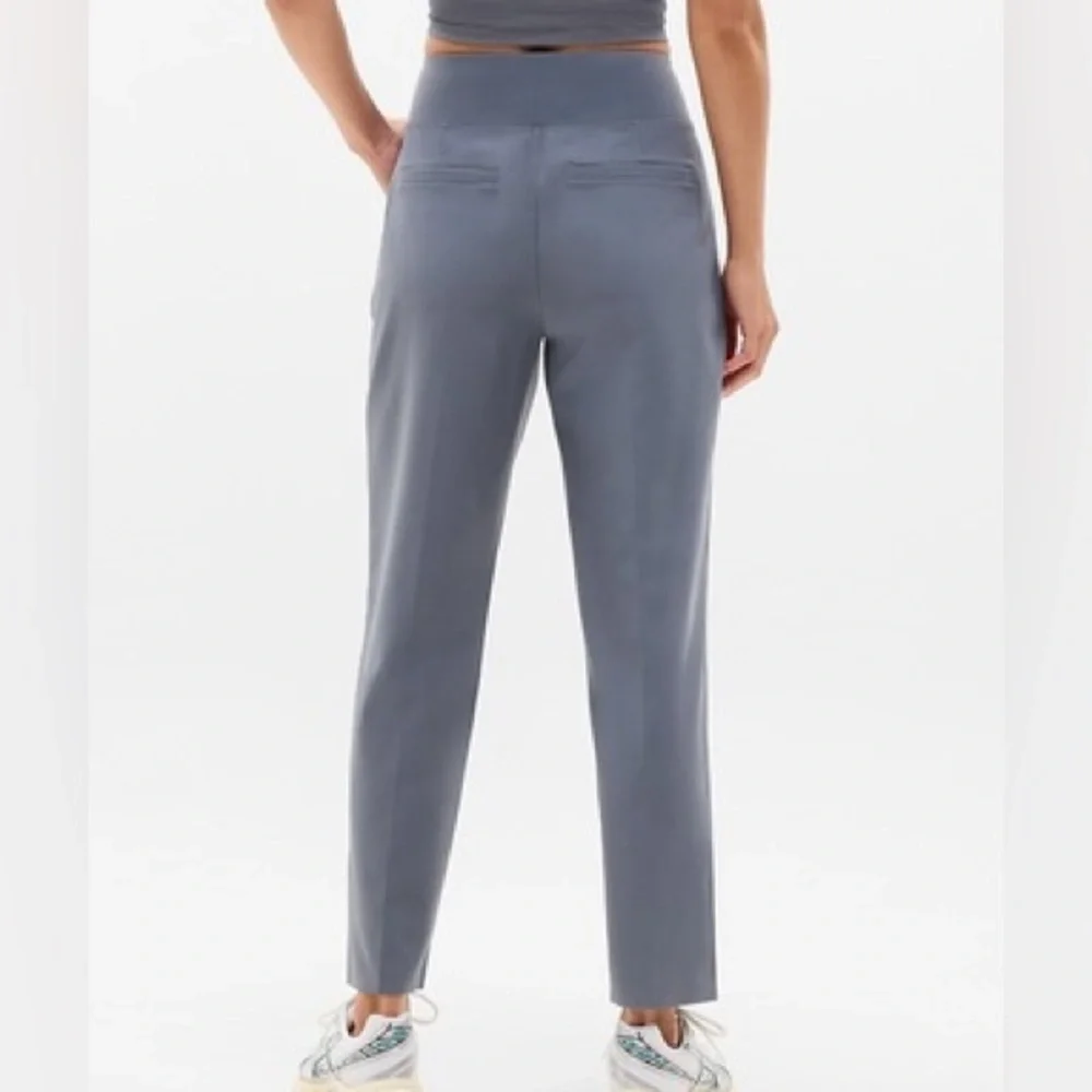 Athleta Endless Highrise pant in slate - Picture 3 of 16